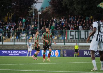 La Ternana dice addio ai play off: contro la Pianese un pareggio inutile
