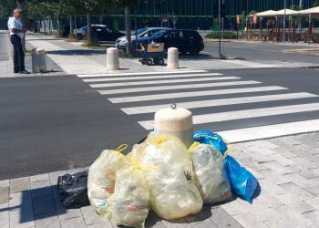 Terni: i volontari di Pro Natura ripuliscono il parcheggio ex Foro Boario
