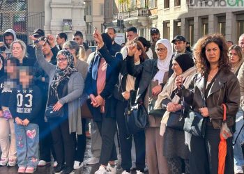 Terni in piazza per Fatiha. Fra dolore e rabbia. «Ha avuto il coraggio di denunciare ma non l’abbiamo tutelata»