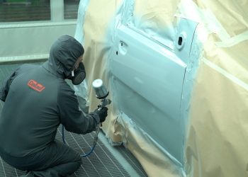 Perugia, mancano carrozzieri: corso gratuito per i giovani