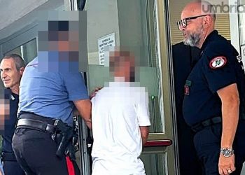 Narni Scalo: rubano tredici bottiglie di liquori. Arrestati in due
