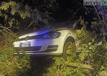 Collescipoli: auto con giovani a bordo ne urta un’altra e si ribalta. Cinque persone in ospedale