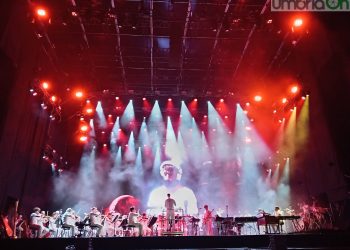 Snarky Puppy e Metropole Orkest conquistano Umbria Jazz: standing ovation al ‘Santa Giuliana’