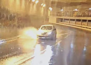 Terni: agente della polizia Locale travolto da un’auto nel sottopasso allagato. Soccorso d’urgenza