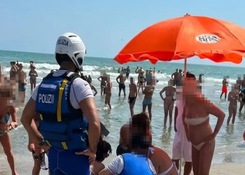 Riccione, uomo di Terni muore per un malore
